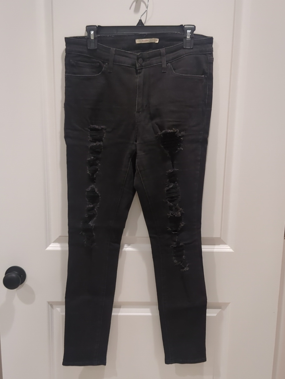 Levi's Black Distressed Skinny Jeans